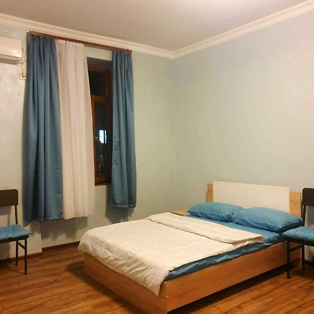 Apartment Near Sasundci Davit Metro Station Yerevan Exterior photo