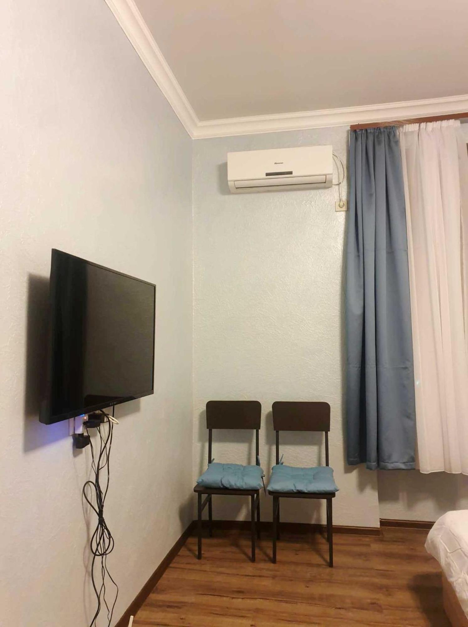 Apartment Near Sasundci Davit Metro Station Yerevan Exterior photo