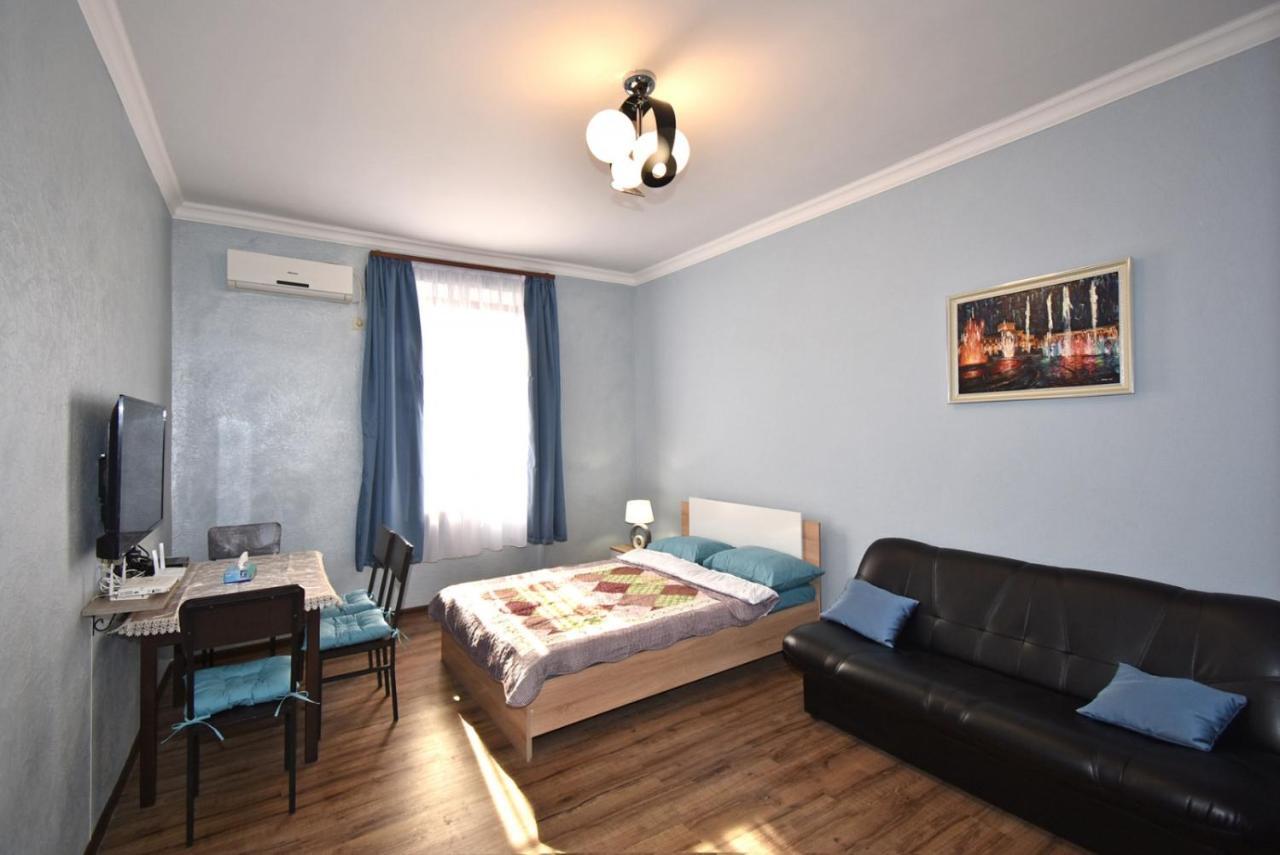 Apartment Near Sasundci Davit Metro Station Yerevan Exterior photo